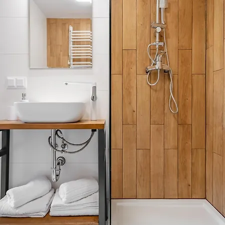 Przystan - Nad Jeziorem - Warmia I Mazury Jeziorany